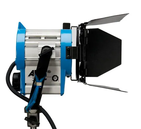 ARRI Plus & Junior 1000W - оборудование фотостудии Dvenadzat'