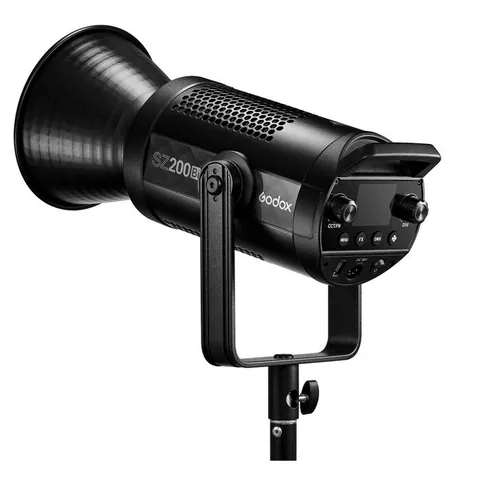 Godox SZ200bi - оборудование фотостудии Dvenadzat'